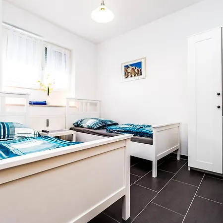 Messewohnung Buchforst Апартаменты Кёльн